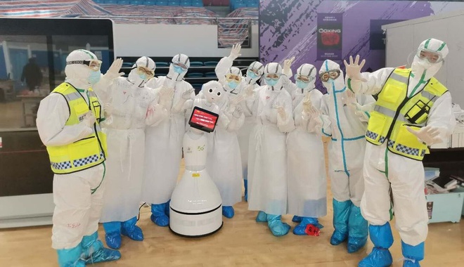 Robot phục vụ bệnh nhân dịch Covid-19 tại Vũ Hán